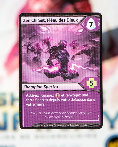 Test du jeu SHARDS of INFINITY violets